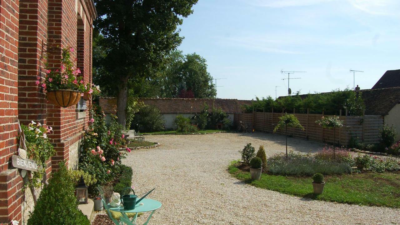 Le Manoir Du Menillet Bed & Breakfast Bornel Eksteriør bilde